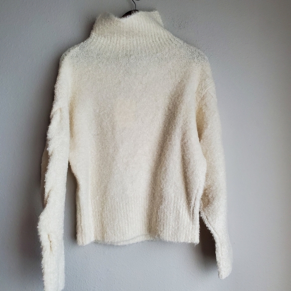 Theory Boucle Cable Turtleneck size L NWT - Picture 5 of 8